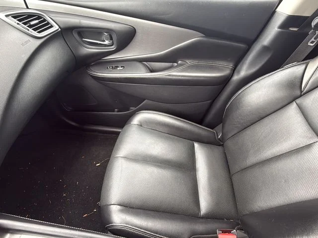 Used 2020 Gray Nissan SL image 22