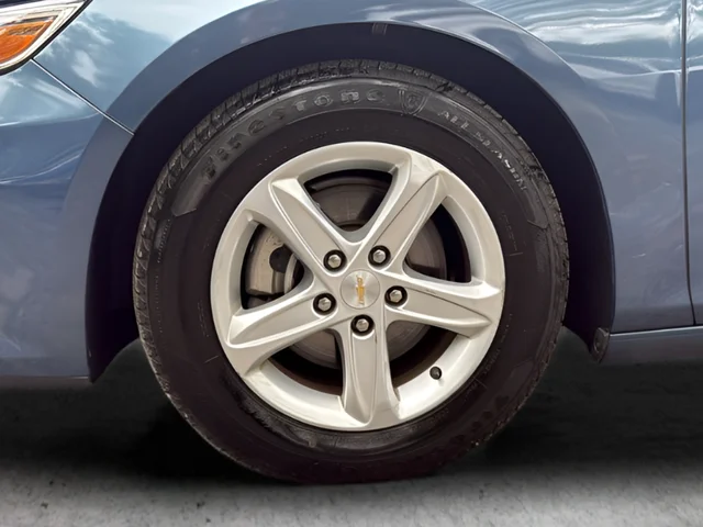 Used 2024 Blue Chevrolet LT image 9