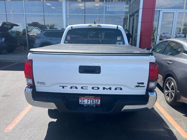 Used 2021 White Toyota SR5 image 4