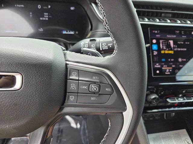 New 2026 Silver Zynith Jeep Laredo X image 29