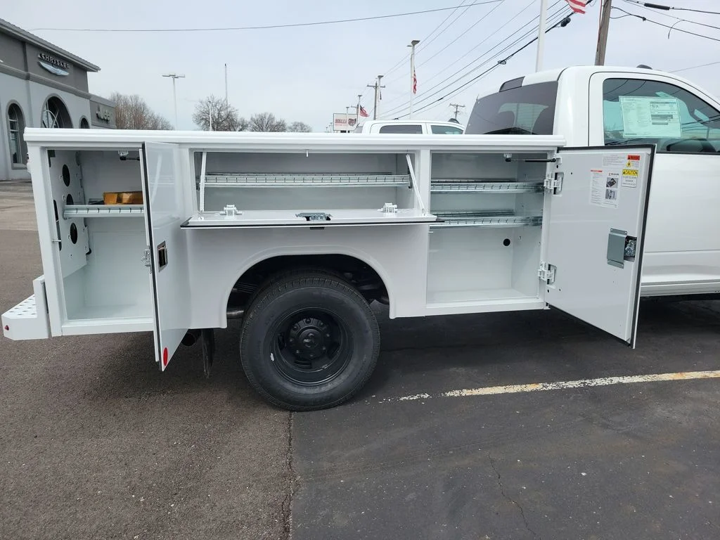 2026 RAM 3500 Chassis Tradesman - Photo 8