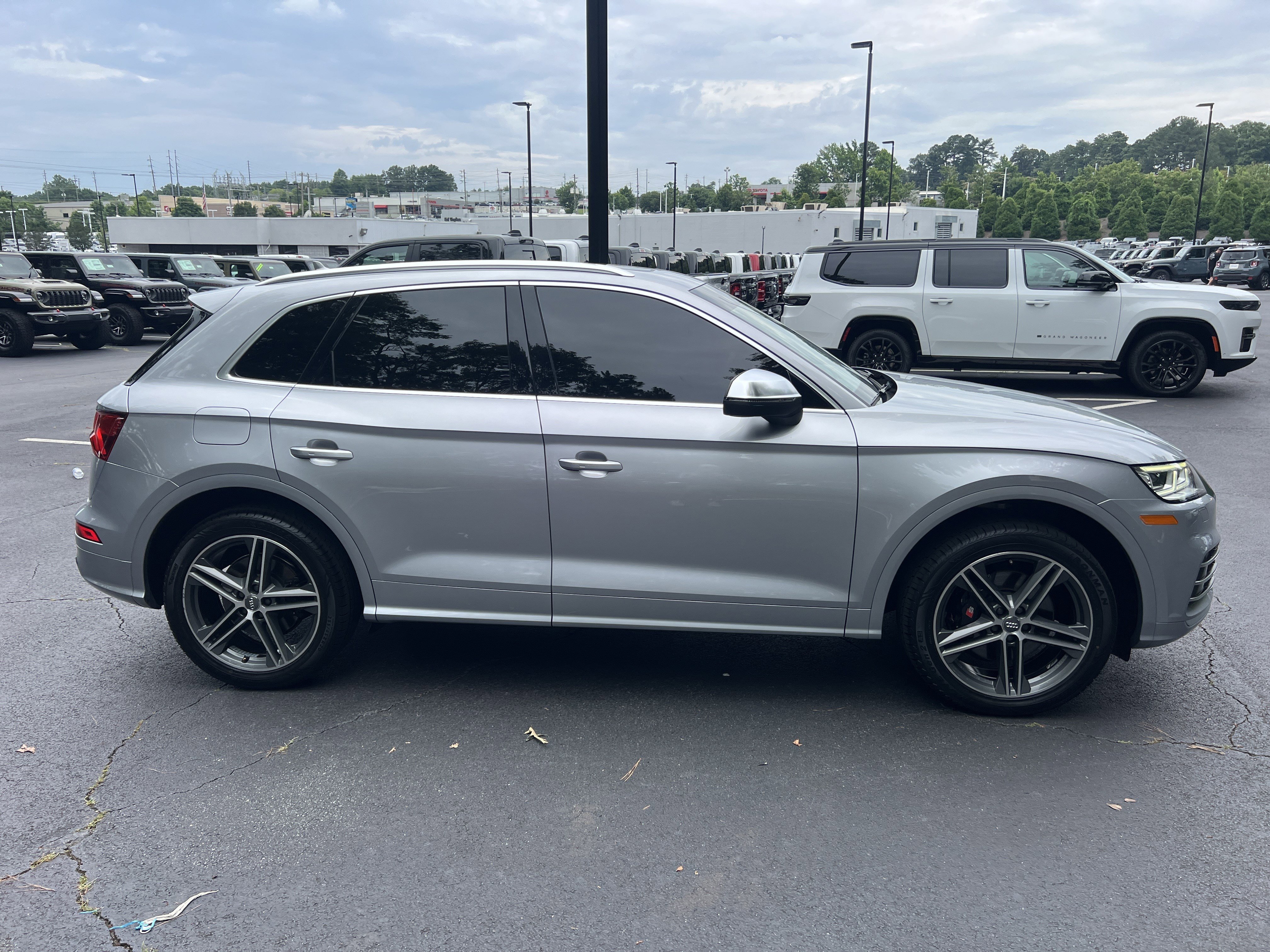 Used 2019 Florett Silver Metallic Audi Premium Plus image 9