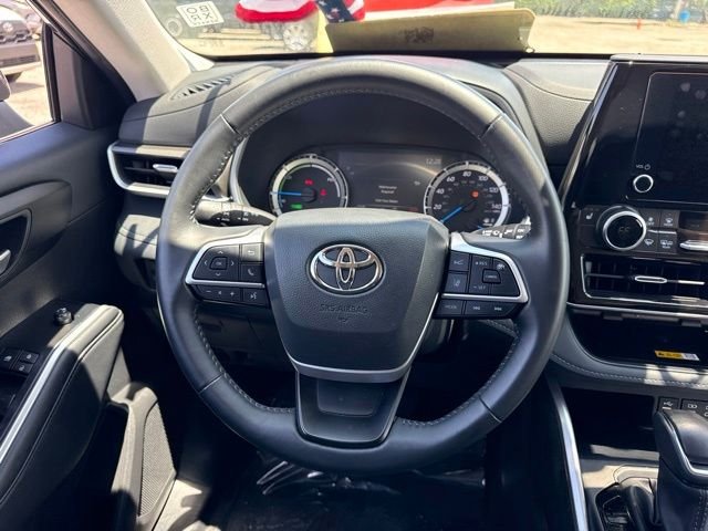 2025 Toyota Highlander XLE - Photo 29