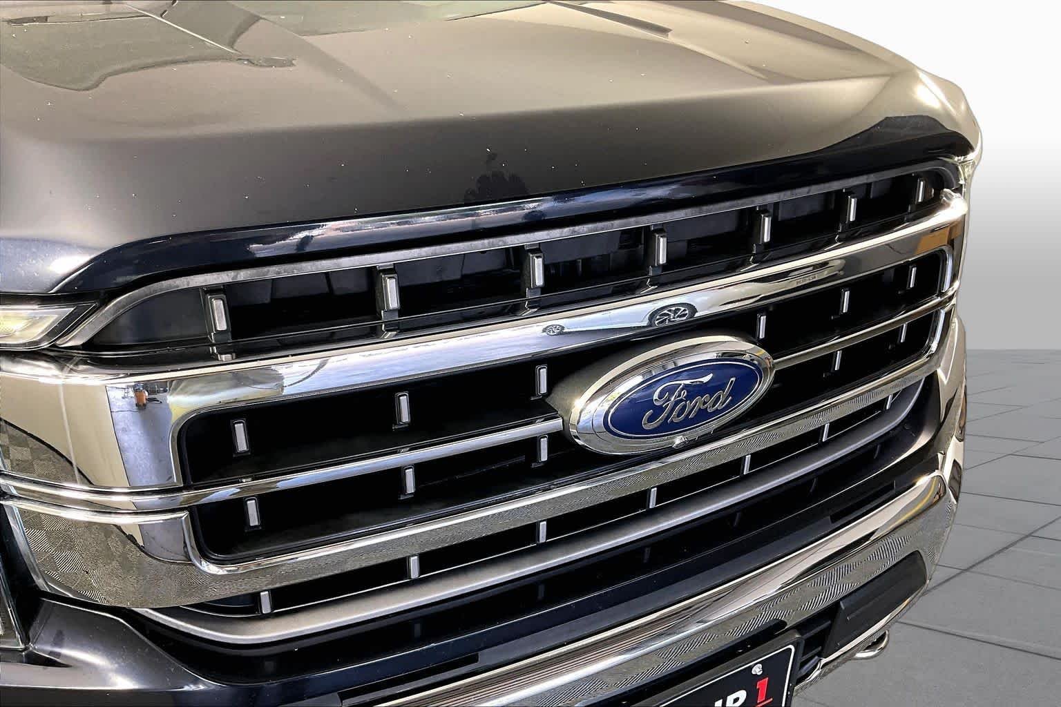 Used 2021 Antimatter Blue Ford LARIAT image 28