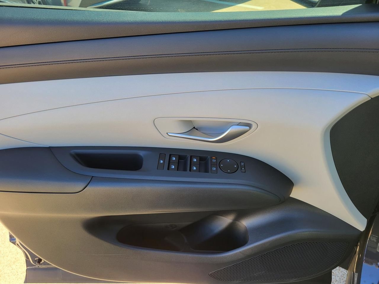 New 2026 Ecotronic Gray Hyundai SE FWD image 13