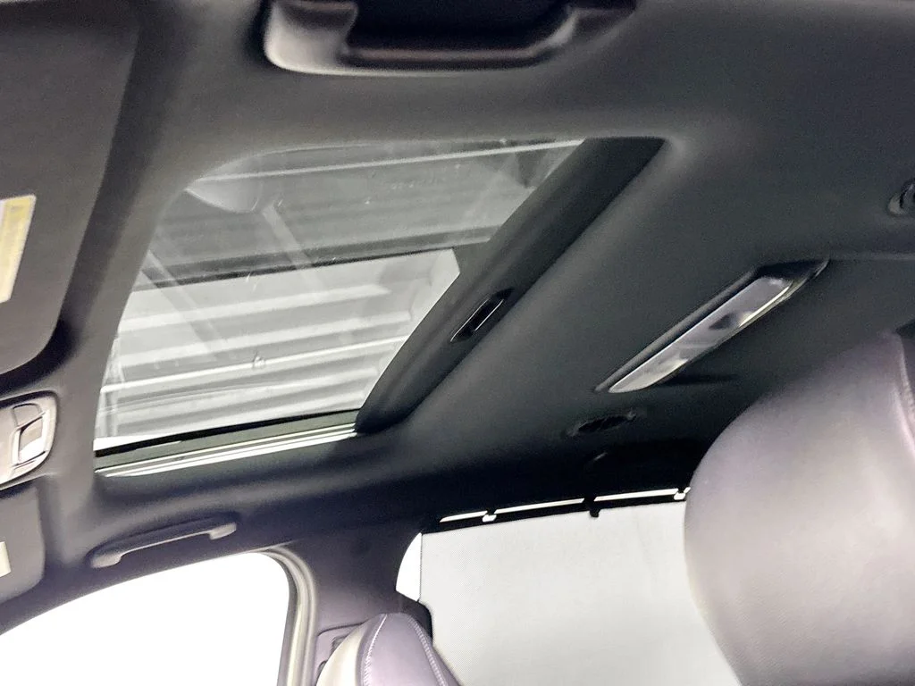 Used 2025 Green Kia EX X-Pro image 19