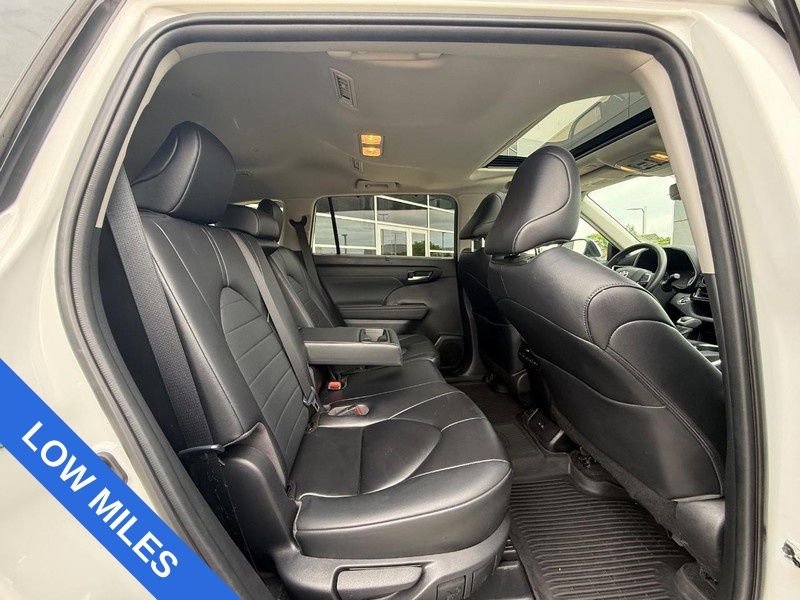 Used 2023 Pearl Toyota XLE image 12