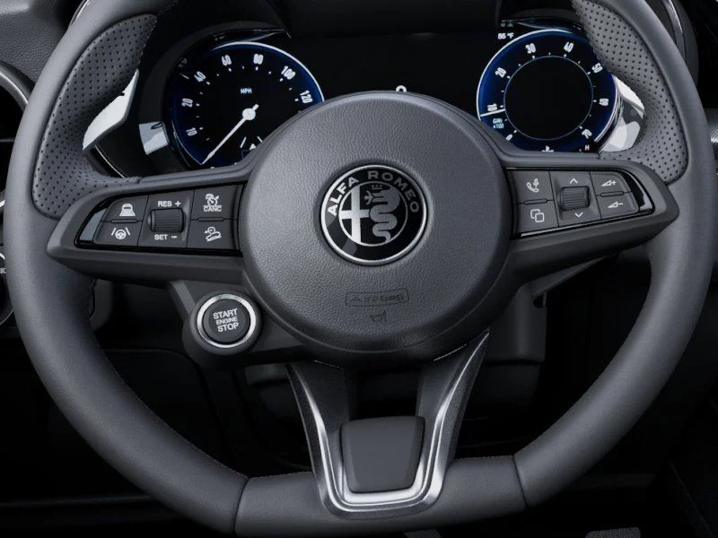 New 2025 Red Alfa Romeo Base image 20