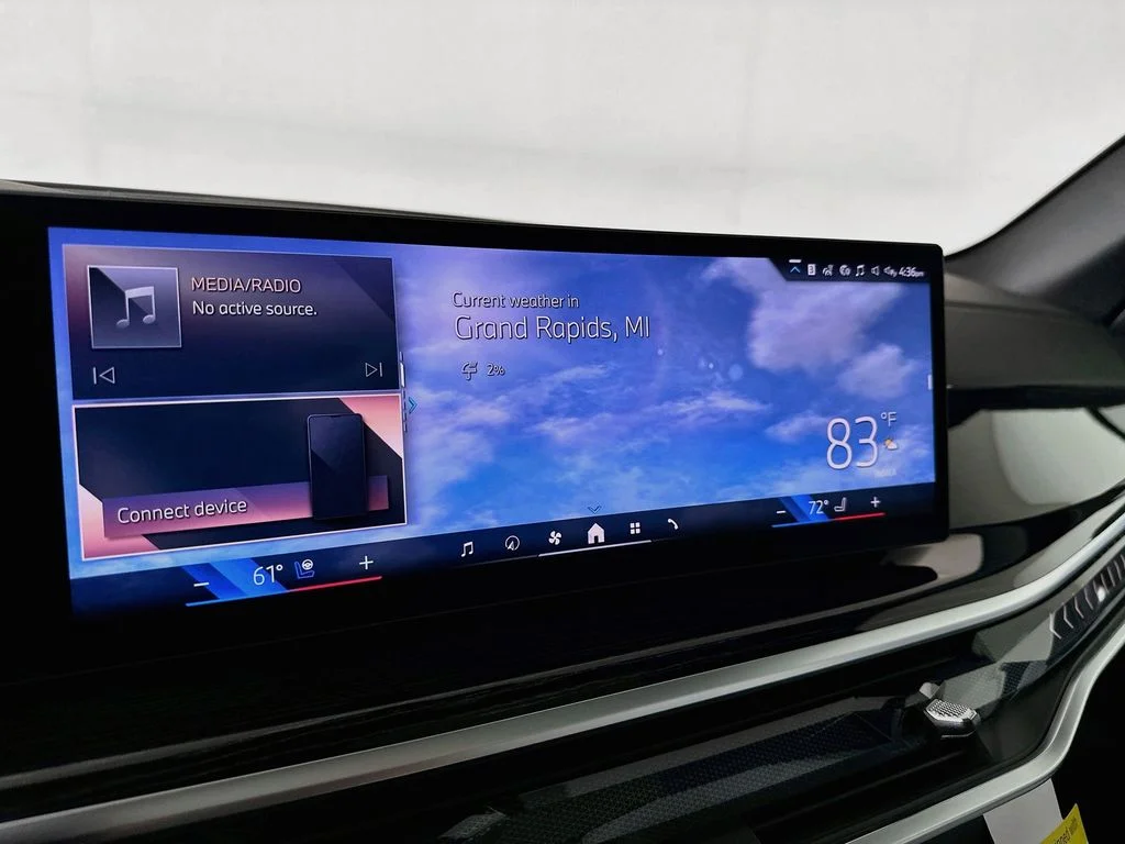 New 2026 Gray Metallic BMW xDrive40i image 17