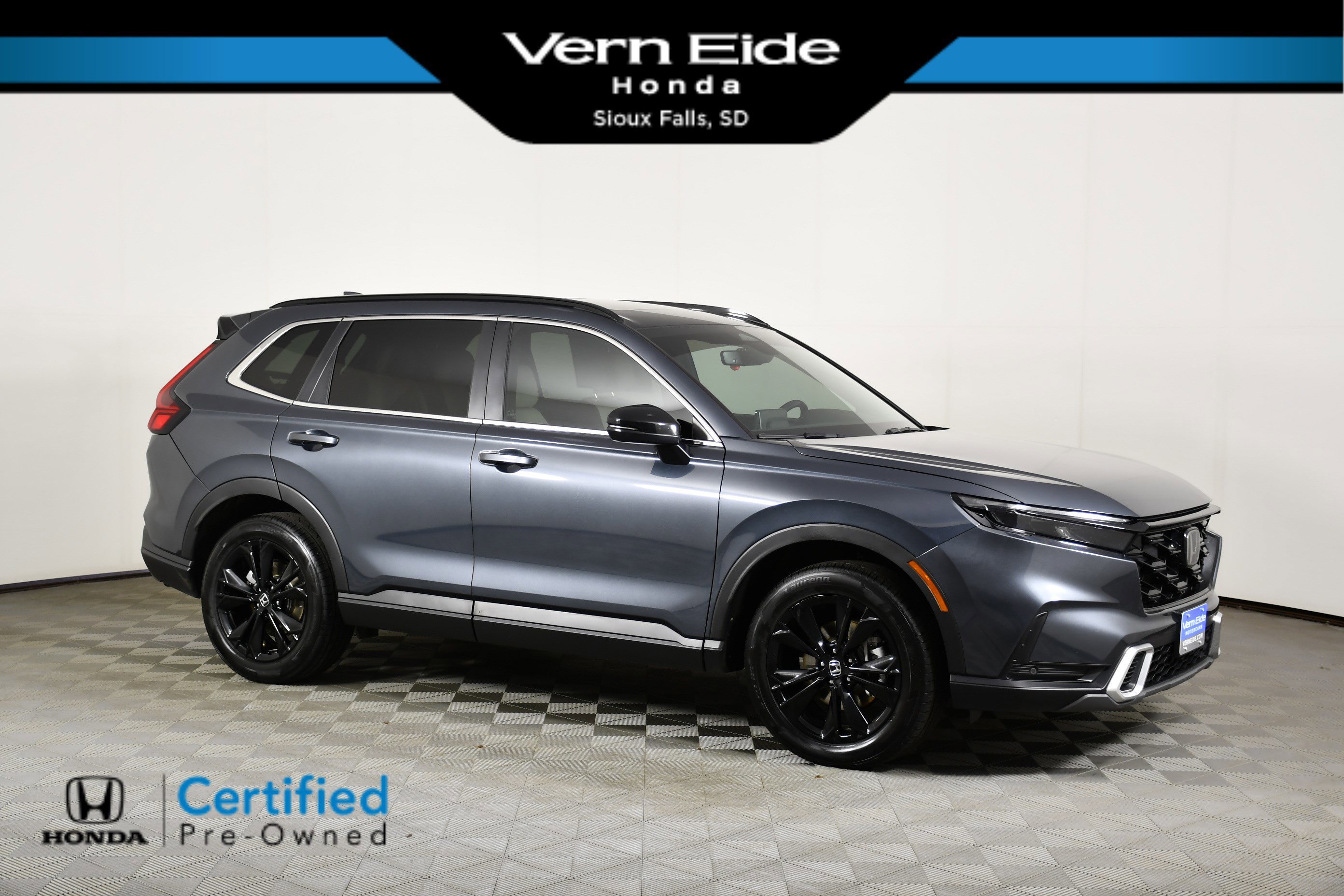 2024 Honda CR-V Hybrid Sport Touring AWD's photo