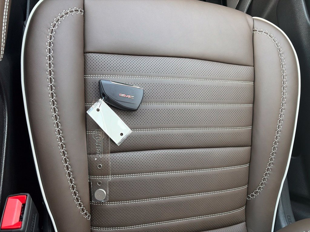 New 2026 Glacier White Tricoat GMC Denali Ultimate image 69
