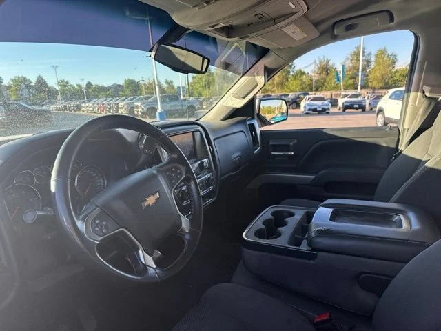 Used 2018 White Chevrolet LT image 9