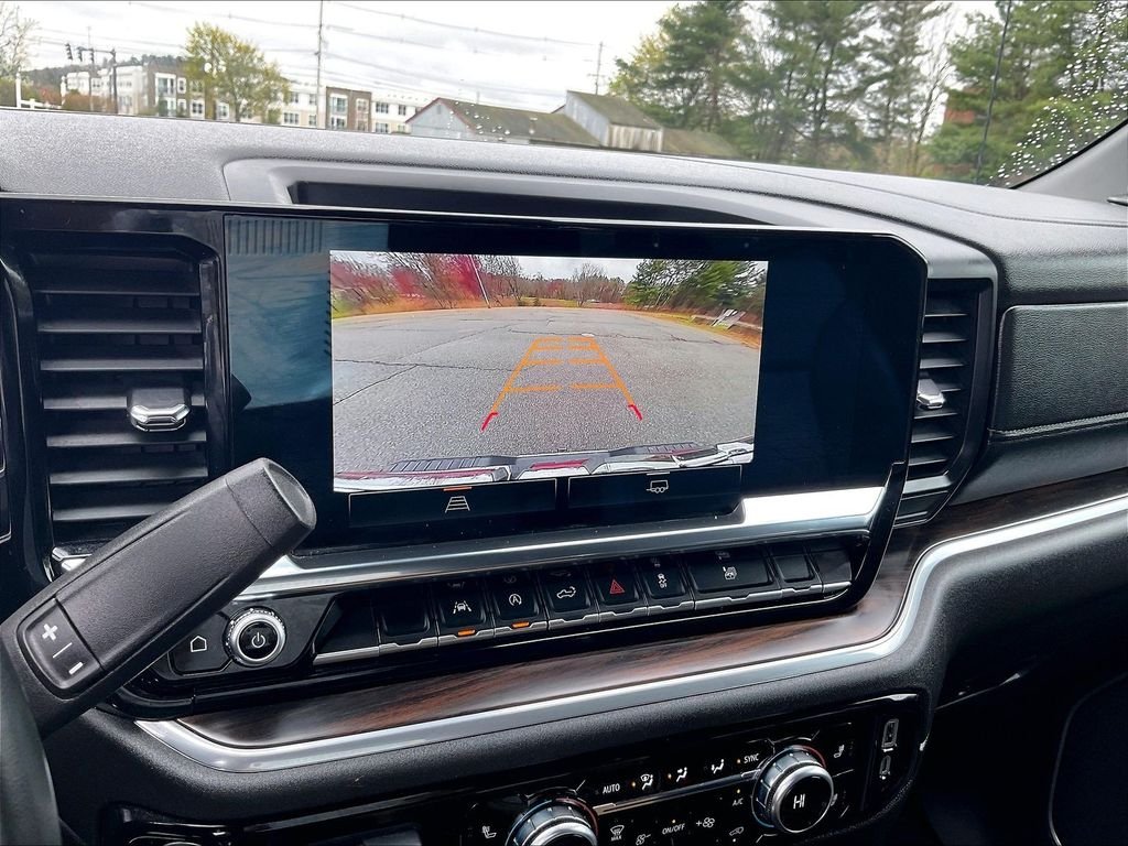 Used 2025 Silver GMC SLT image 19
