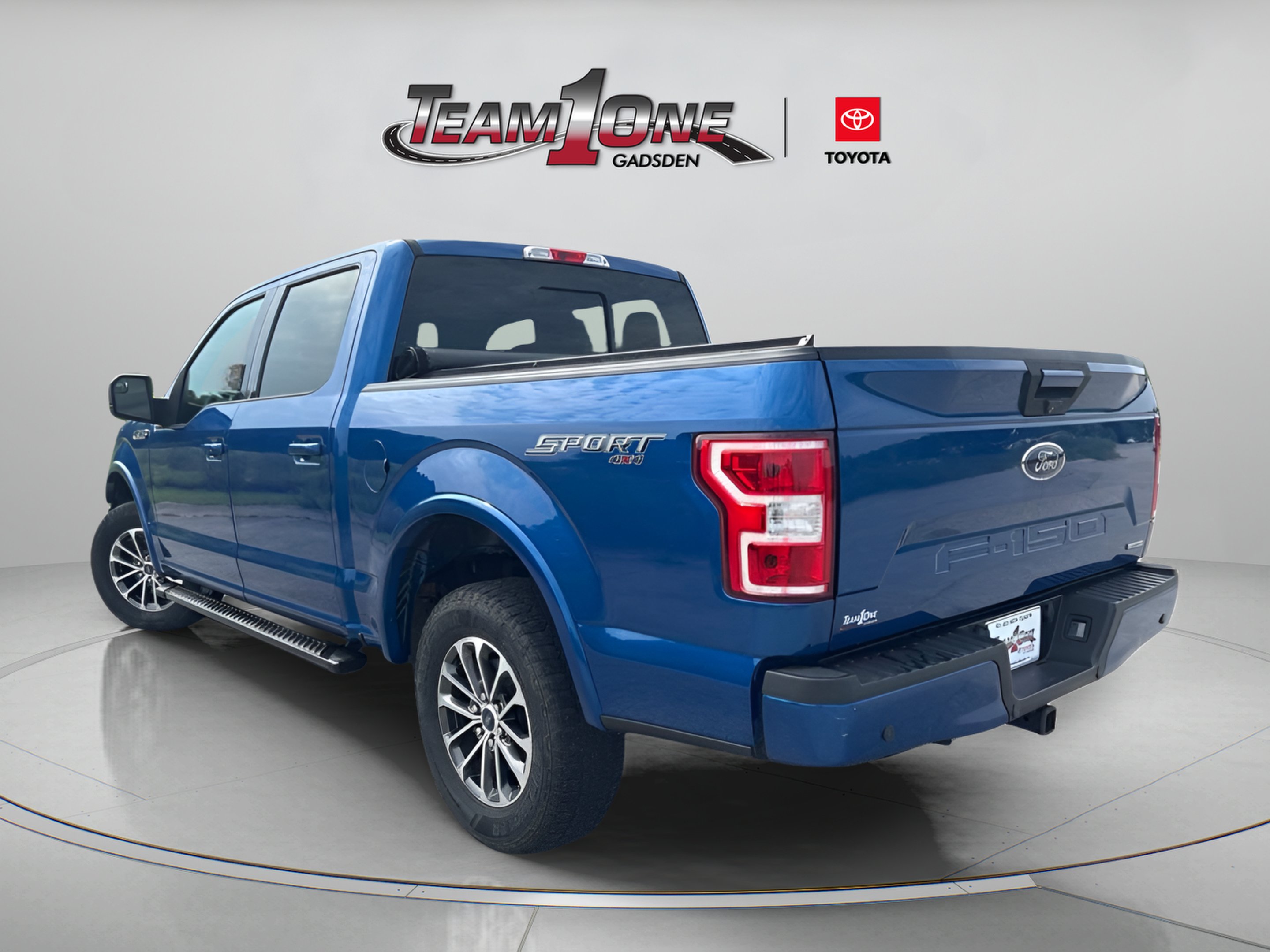 Used 2018 Lightning Blue Ford XLT image 5