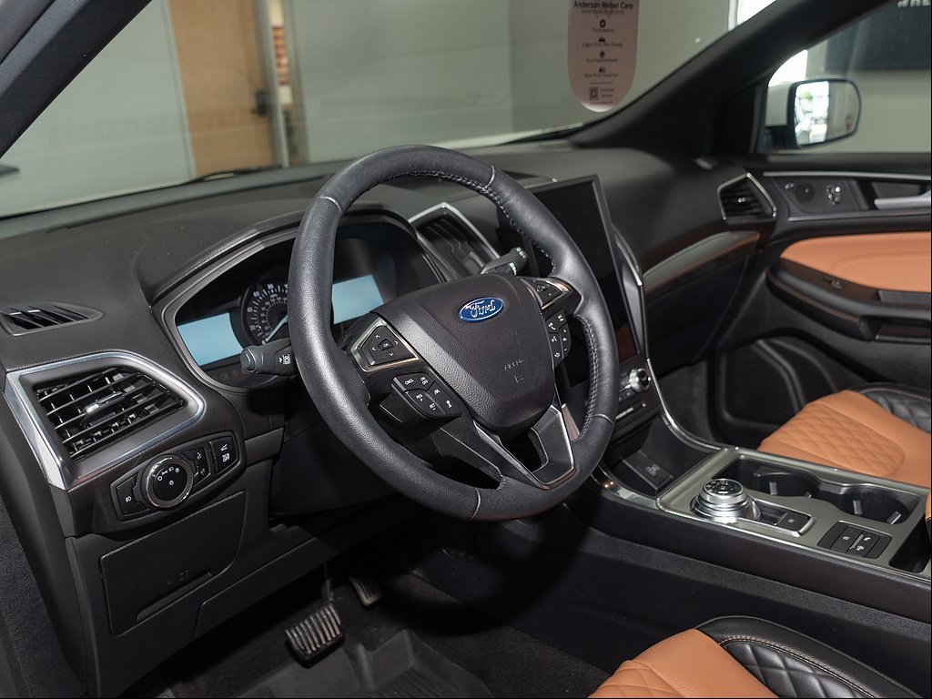 2024 Ford Edge Titanium - Photo 11