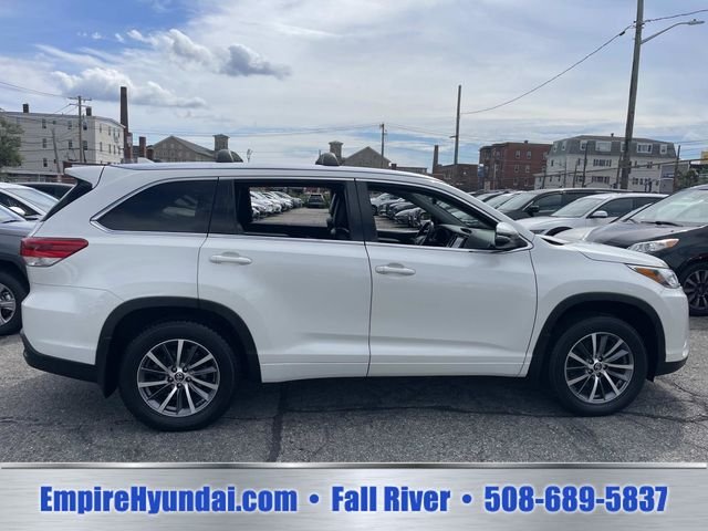 2017 Toyota Highlander XLE - Photo 3