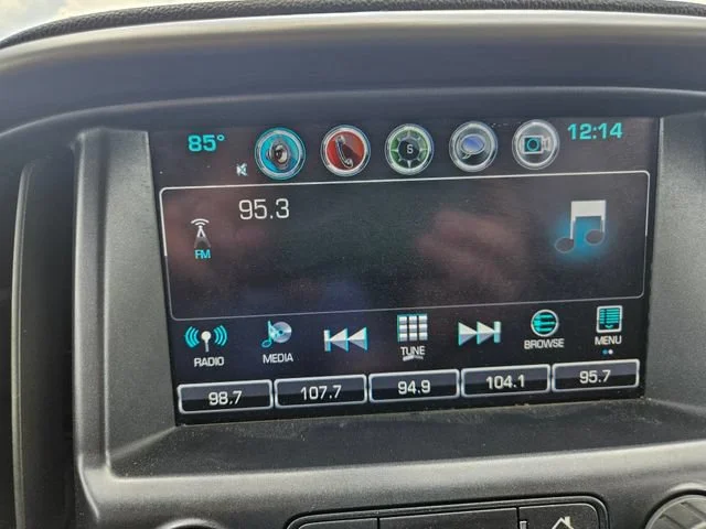Used 2018 BLACK Chevrolet 4WD Z71 image 19