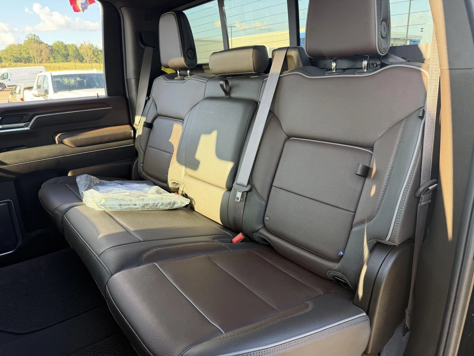 Used 2025 Onyx Black GMC Denali image 19