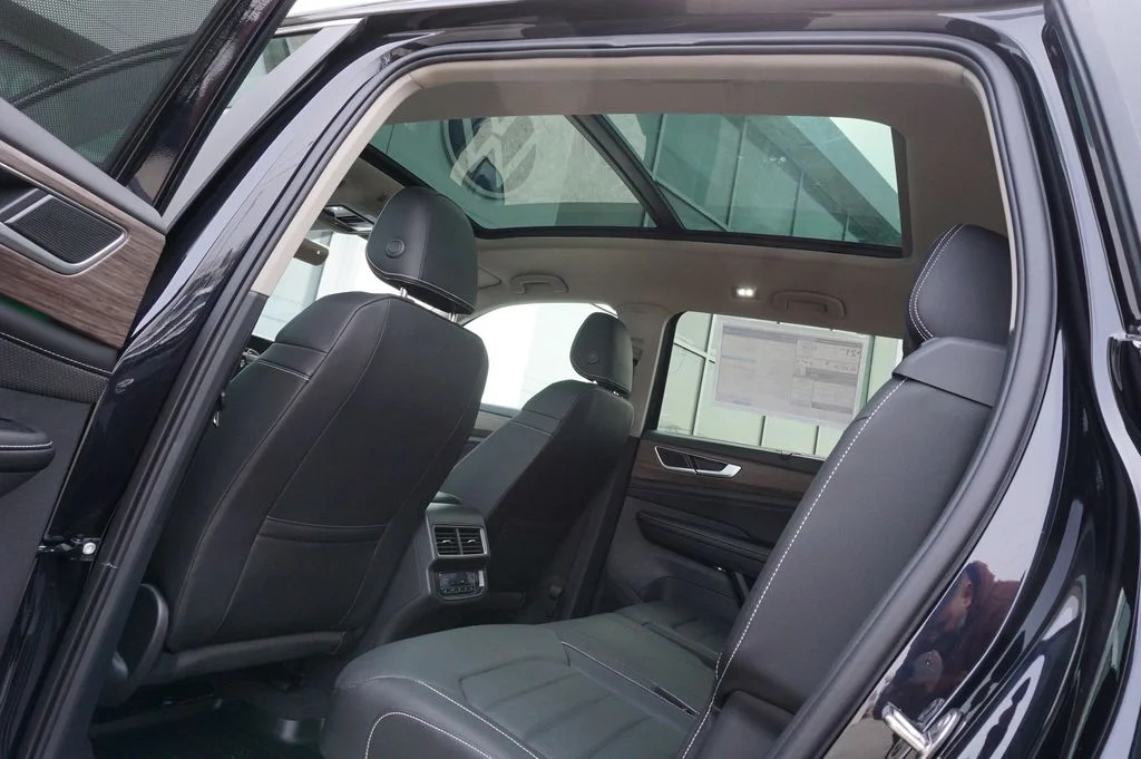 New 2026 Black Volkswagen 2.0T SEL image 34