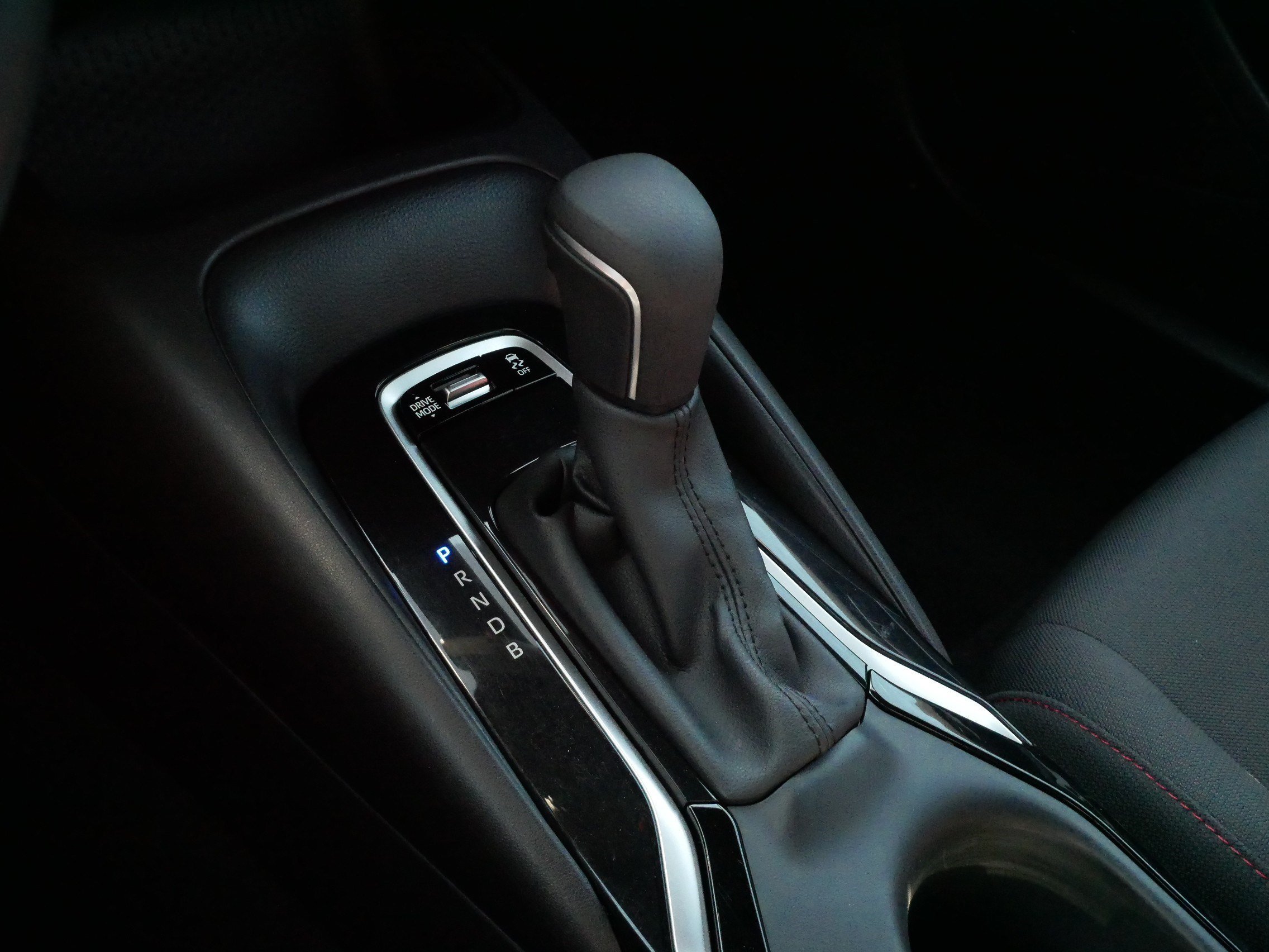 Certified Used 2025 UNDERGROUND Toyota SE image 24