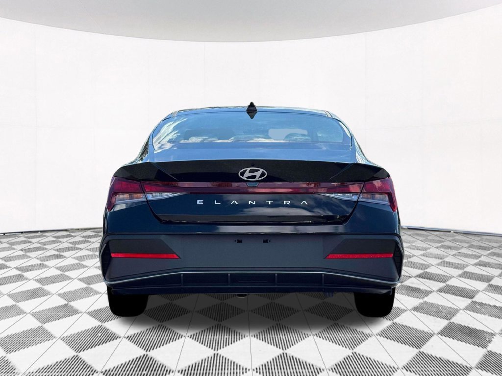 New 2026 Black Hyundai SE image 10