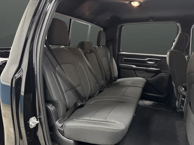 New 2026 Diamond Black Crystal Pearl-Coat Exterior Paint RAM Big Horn/Lone Star image 31