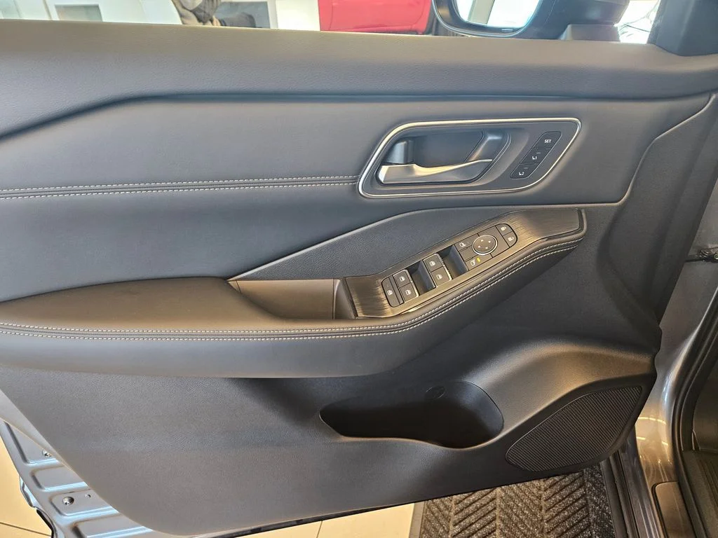 New 2026 Gun Metallic Nissan Platinum image 13