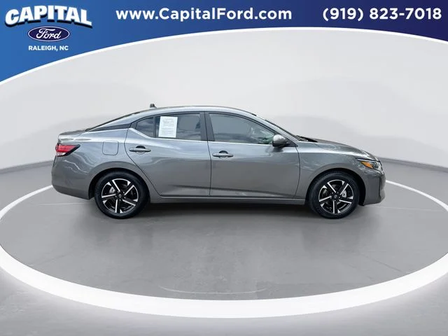 Used 2025 Gray Nissan SV image 9