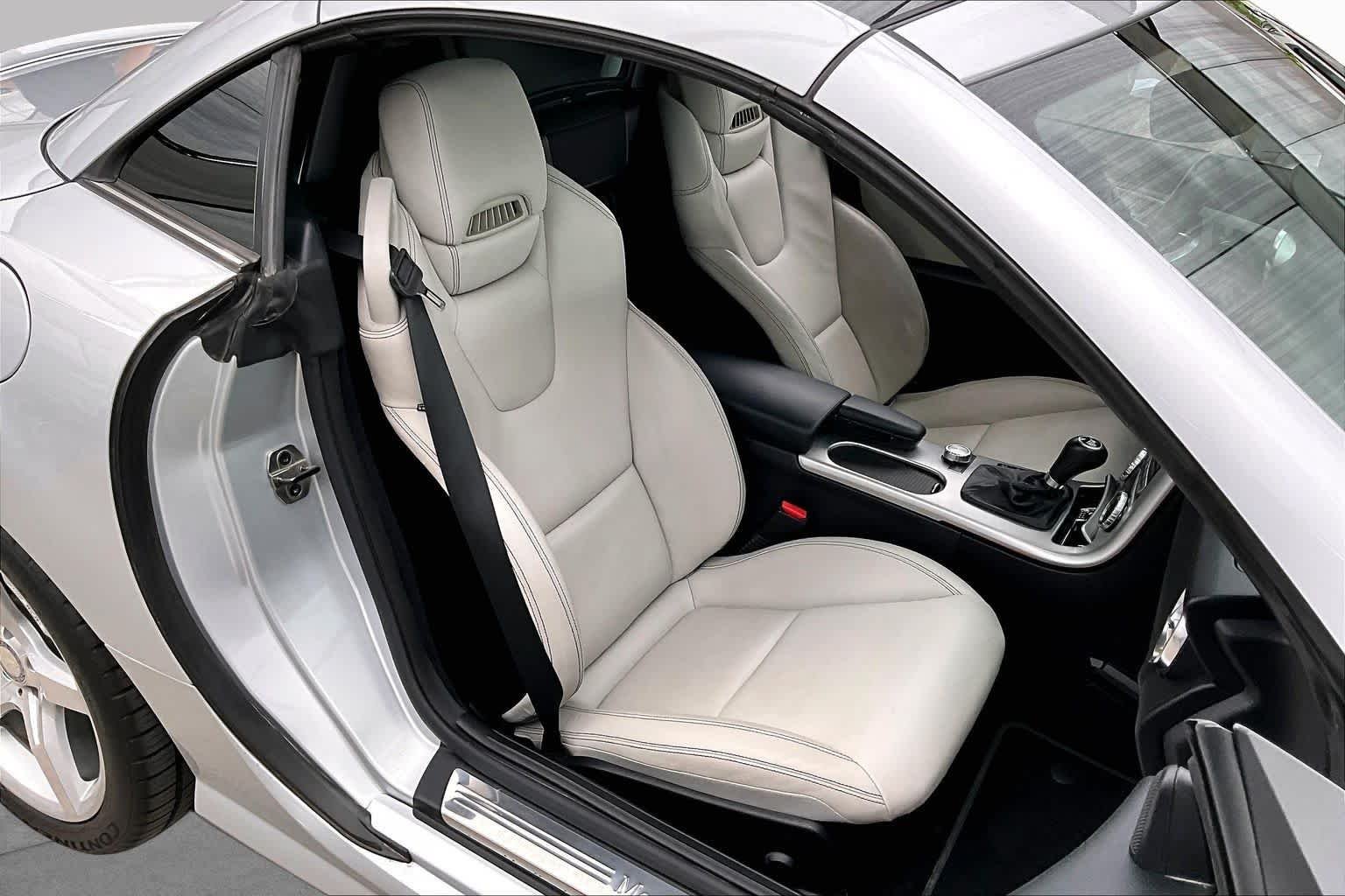 Used 2014 Iridium Silver Metallic Mercedes-Benz SLK 350 image 9