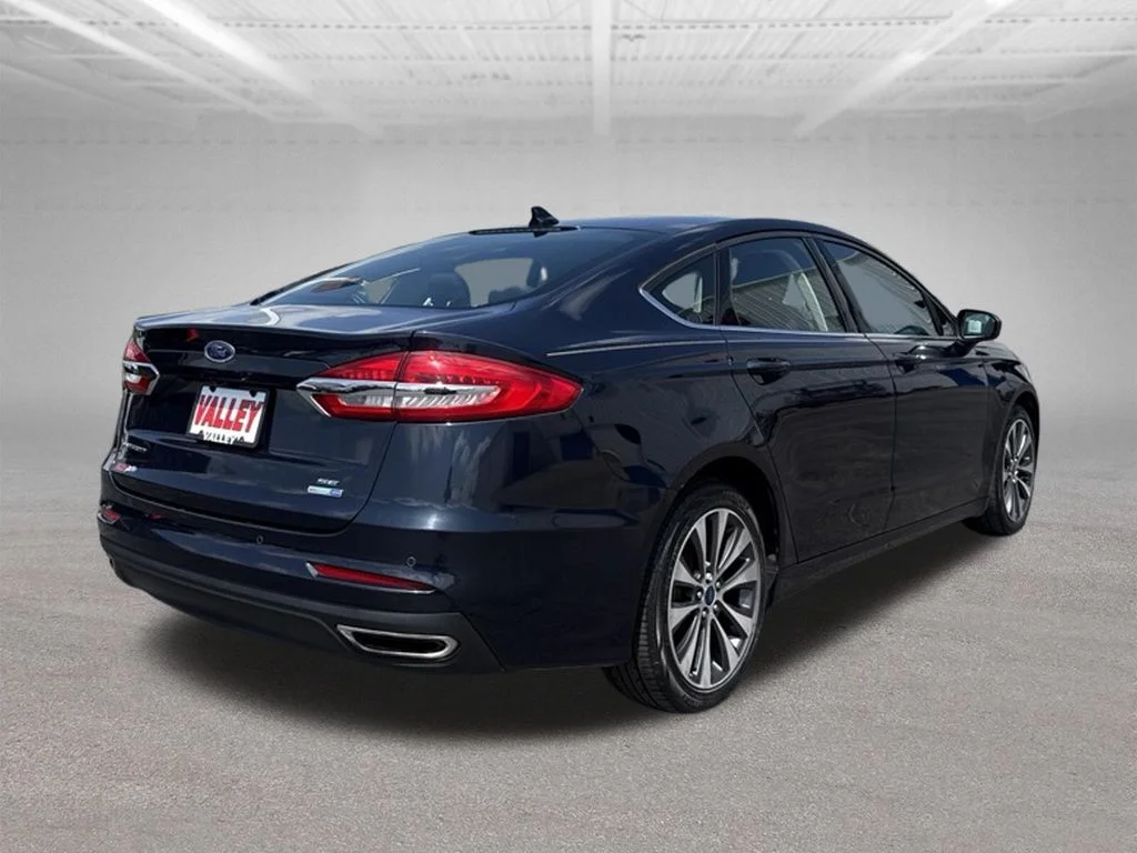 Used 2020 Blue Ford SE image 10