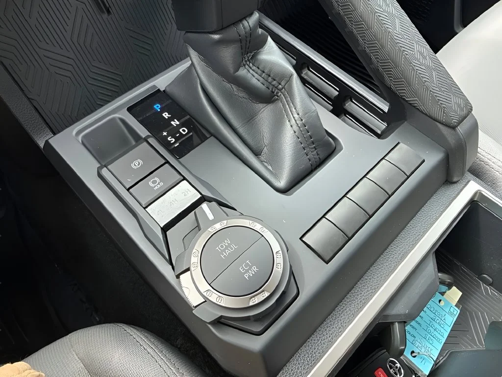 Used 2025  Toyota SR image 21