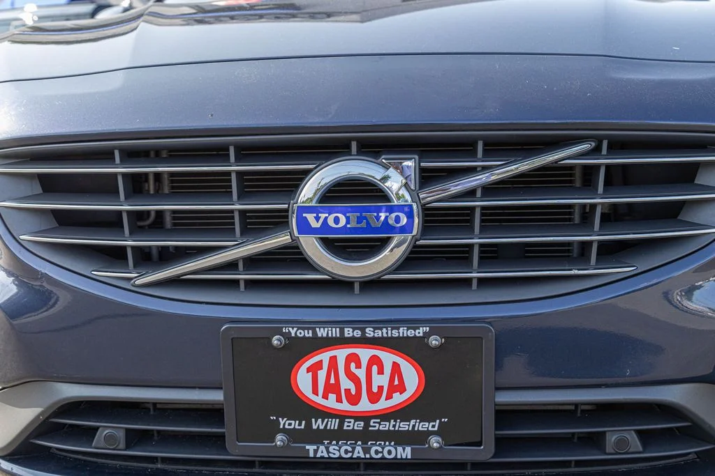 Used 2015 Blue Volvo T5 Premier image 10