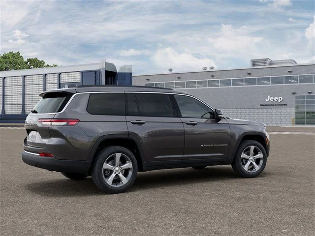 New 2026 Baltic Gray Metallic Clear-Coat Exterior Paint Jeep Limited image 2