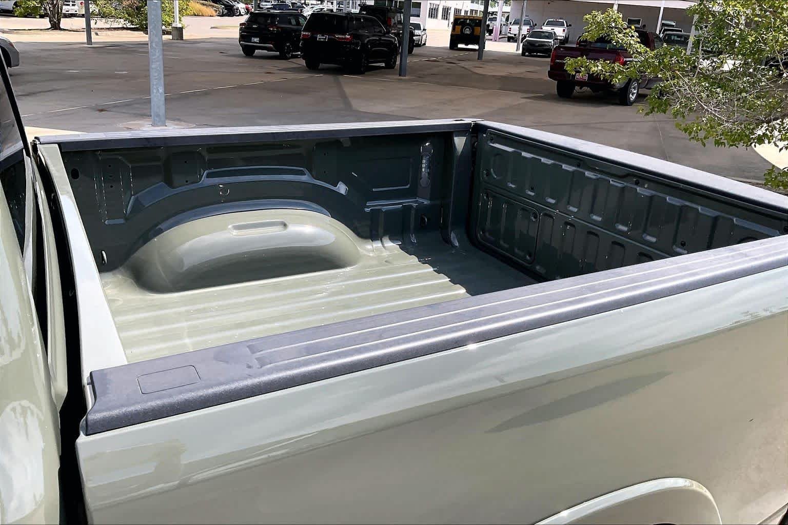 New 2026 Canyon Lake Exterior Paint RAM Laramie image 16