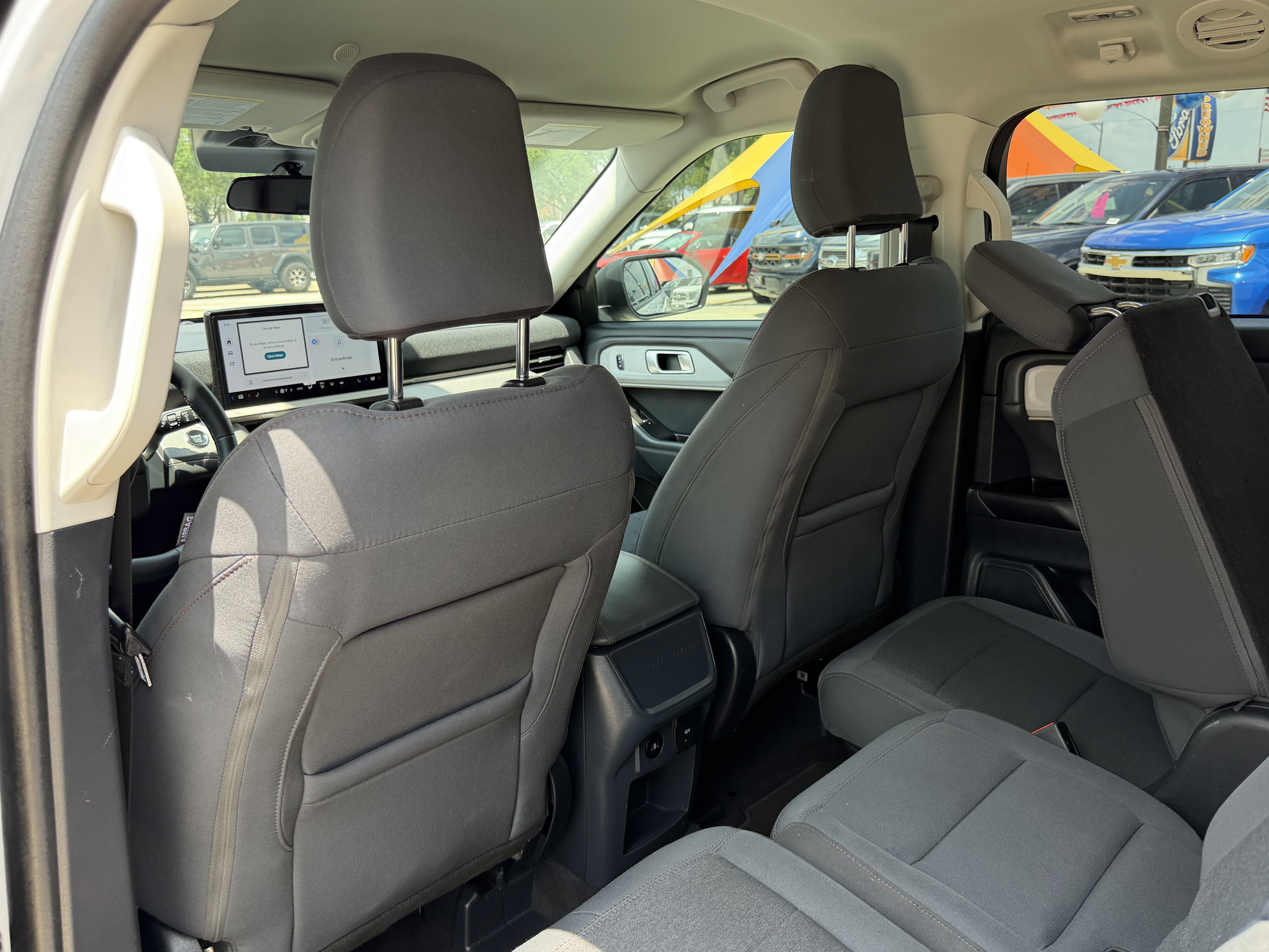 Used 2025 Space White Metallic Ford Active image 14