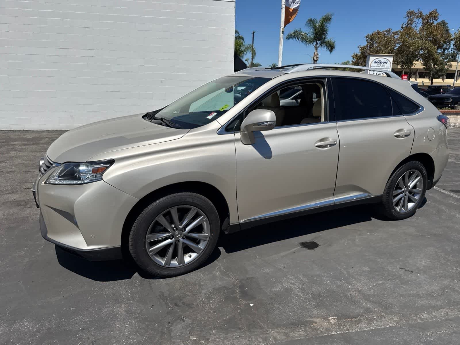 Used 2014 Satin Cashmere Metallic Lexus  image 23