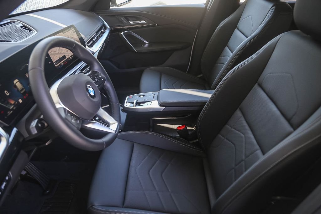 New 2026 Alpine White BMW xDrive28i image 13