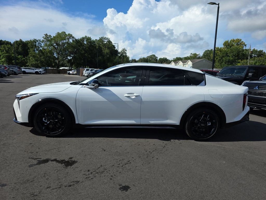 New 2026 Snow White Pearl Kia GT-Line Turbo image 4