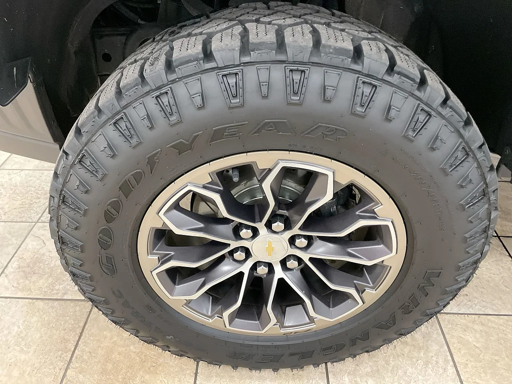 Used 2017 Black Chevrolet ZR2 image 30