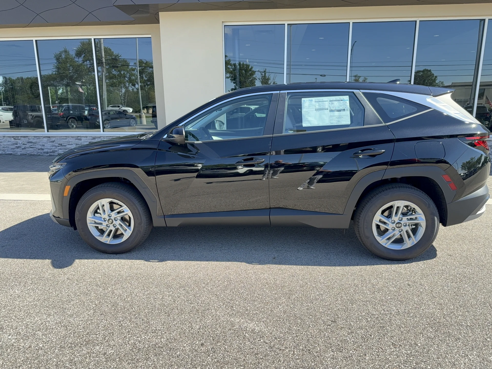 New 2026 Phantom Black Pearl Hyundai SE image 2