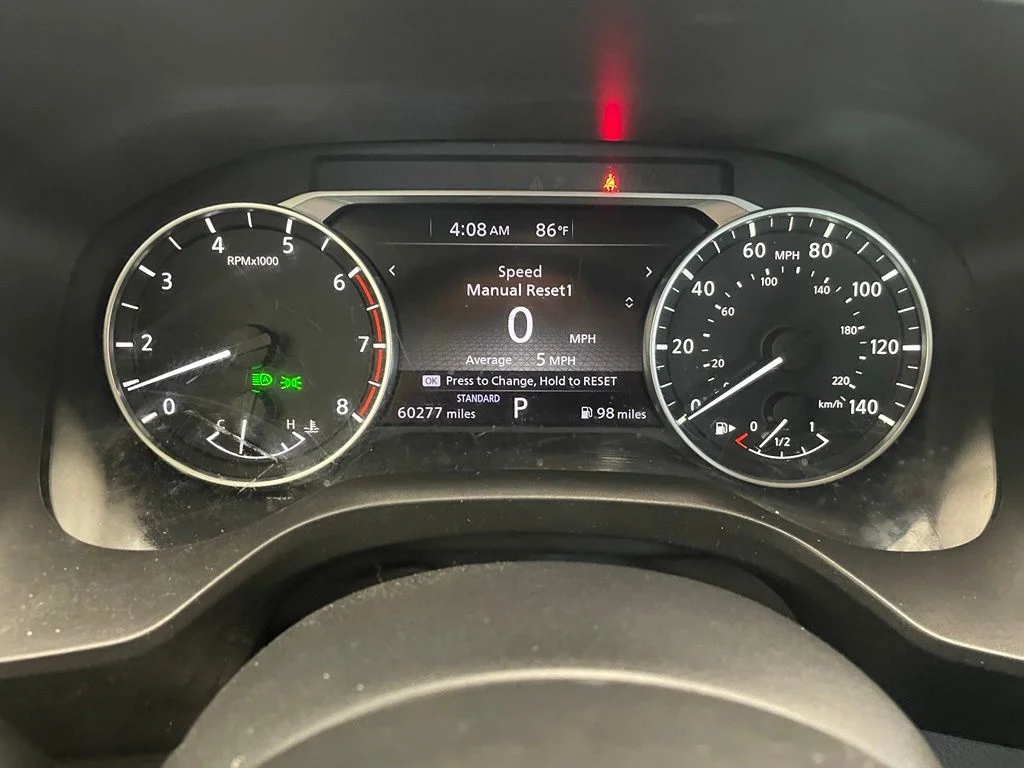 Used 2022 White Nissan SV image 7