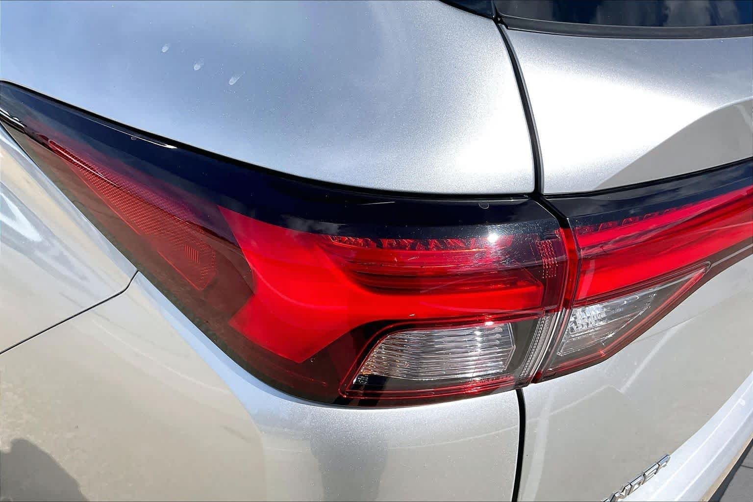Used 2023 Alloy Silver Metallic Mitsubishi ES image 53