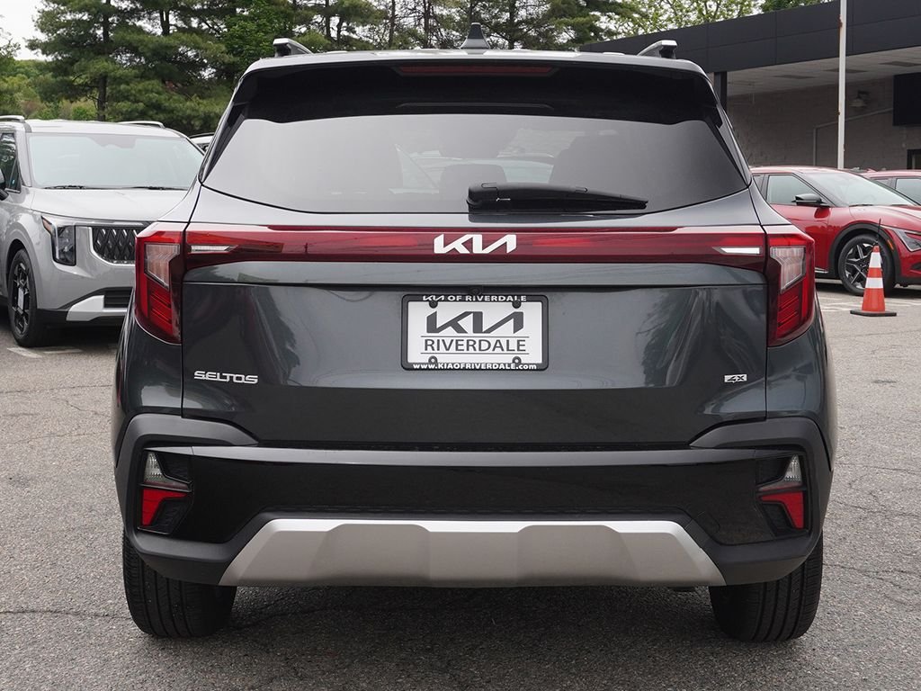 Used 2024 Gray Kia EX image 12