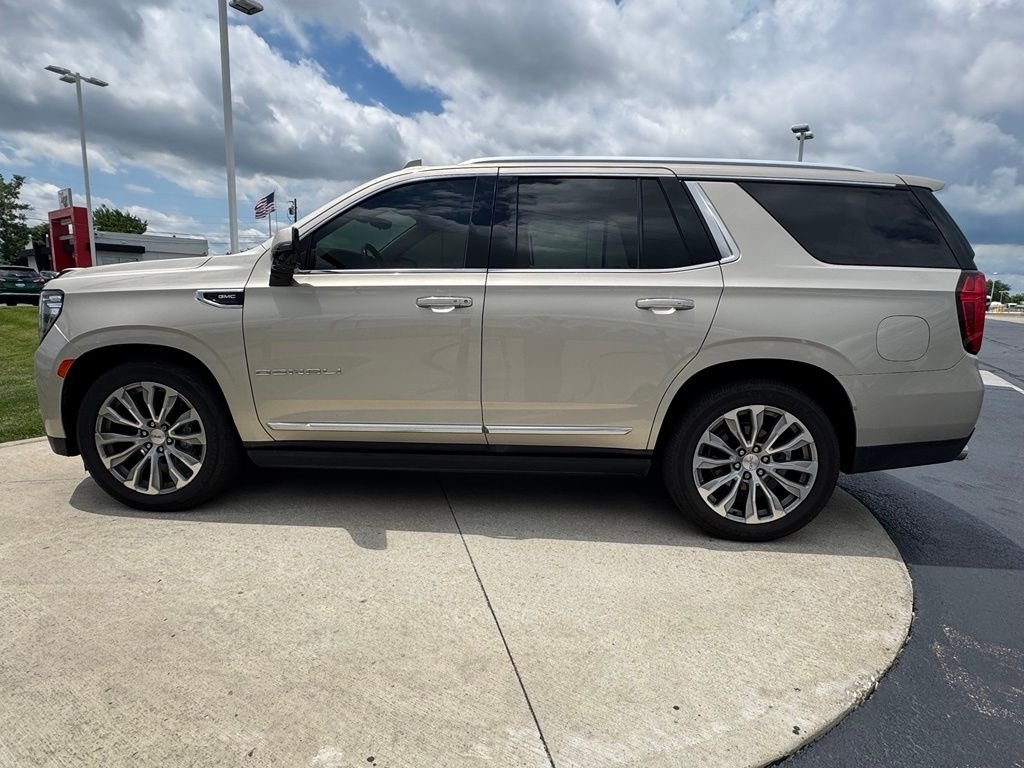 Used 2021 Pearl Beige Metallic GMC Denali image 4