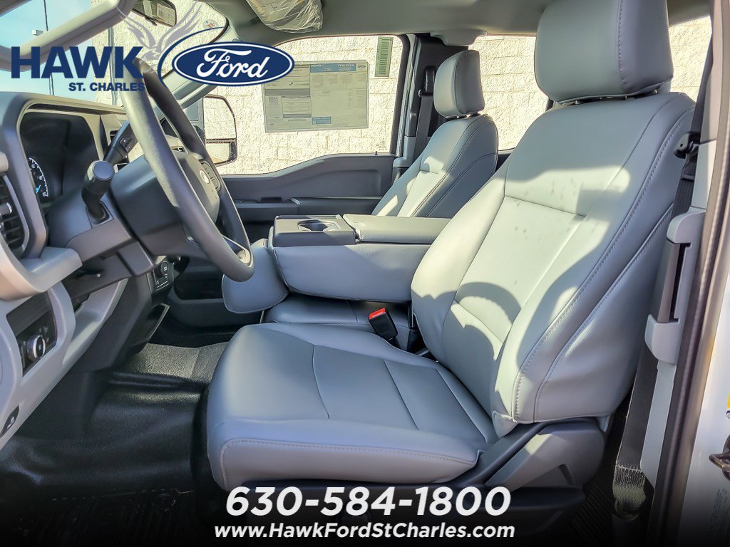 New 2026 Oxford White Ford F-250® XL image 8