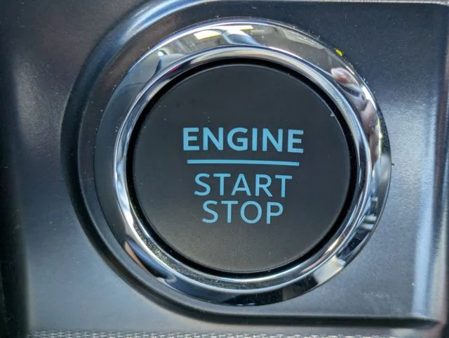 New 2026 Star White Metallic Tri-Coat Ford Platinum® image 29
