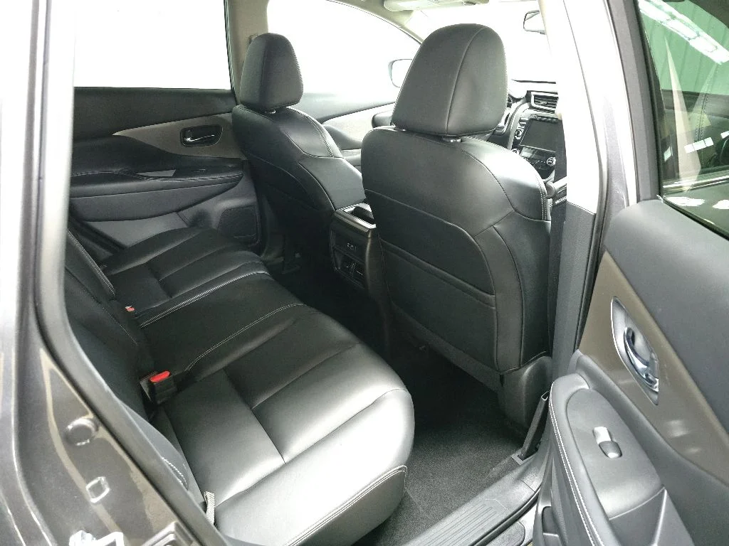 Used 2024 Gray Nissan SV image 18