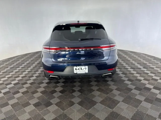 Used 2020  Porsche Base image 8