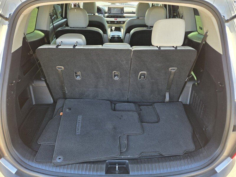 Used 2020 Snow White Pearl KIA S FWD image 13