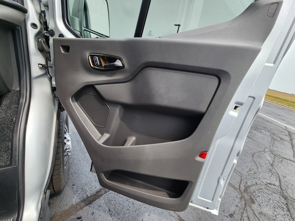 Used 2024 Ingot Silver Metallic Ford Base image 23
